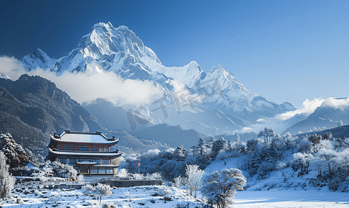 大自然图片摄影照片_丽江冬天玉龙雪山日照金山