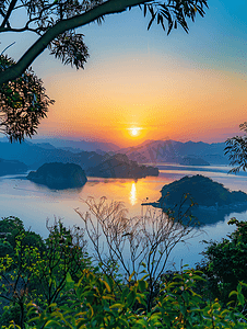 浩瀚大海摄影照片_涠洲岛日出美景