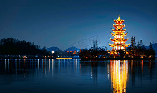 西湖夜景雷峰塔