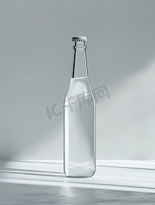 透明的玻璃瓶子自然光照片