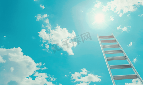 背景攀登摄影照片_梯子伸向蓝天和云彩成功之路的概念