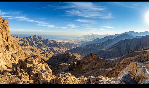 埃及旅游摄影照片_埃及西奈山脉全景类似于火星景观和海景