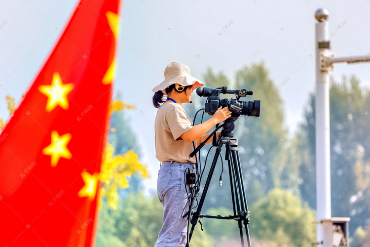 国旗人物和摄像机
