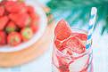 夏日水果草莓摄影图