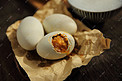 菜肴佐餐食品咸鸭蛋摄影图