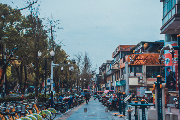 桂林生活气息的城市街道