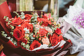 花束玫瑰鲜花礼物送礼摄影图配图