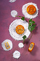 美食棚拍月饼中秋节创意摄影图配图