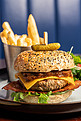 美食白天汉堡食物拍照摄影图配图