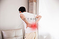 背痛人物疼痛男性腰痛摄影图配图
