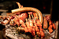 美食夜晚肉肠肉块餐厅静物摄影图配图