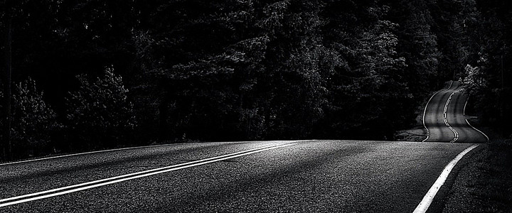 【夜晚马路背景图片】_夜晚马路高清背景素材下载_千库网