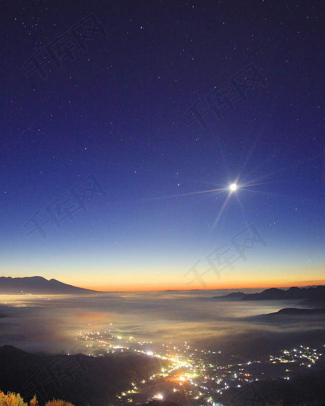 蓝色天空星星夜景自然风光