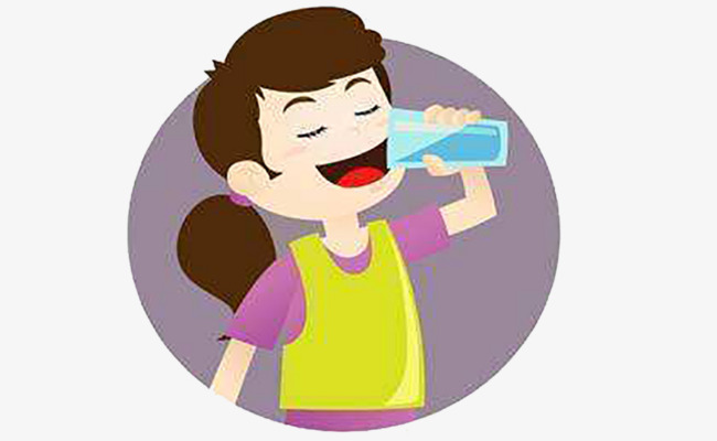卡通小女孩喝水