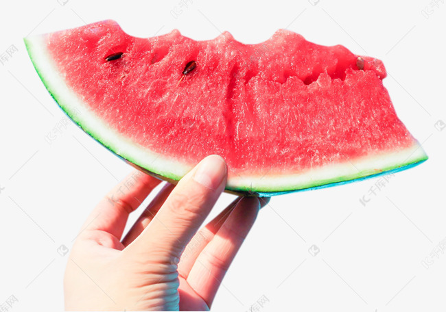 手举着西瓜