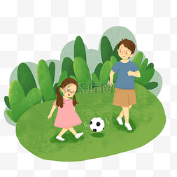 踢球人物图片_父女在公园草地上踢球玩耍