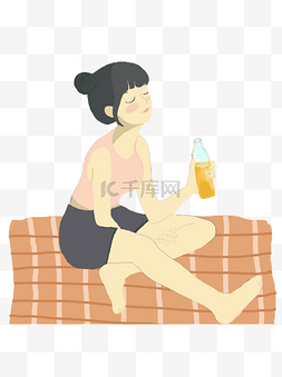 夏季坐在毯子上喝汽水的女孩