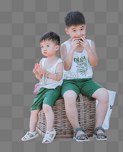 二胎政策图片_吃西瓜的小男孩