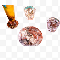 百香果木图片_两杯纯净水和一杯百香果汁