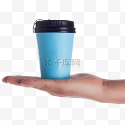 蓝色交杯酒插画图片_手托蓝色咖啡奶茶仿真慢回弹杯子