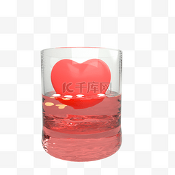 玻璃杯装着的红色爱心