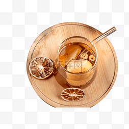 水果茶图片_木质托盘上玻璃杯里美味水果茶茶