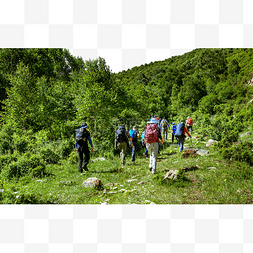 爬山图片_大青山爬山运动