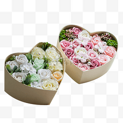 爱心礼盒礼盒图片_l两个爱心鲜花礼盒