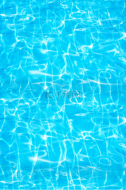 水面蓝色图片_蓝色水面水波纹