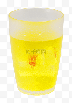 黄色橙汁饮料