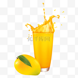 夏天喷溅芒果果汁清凉