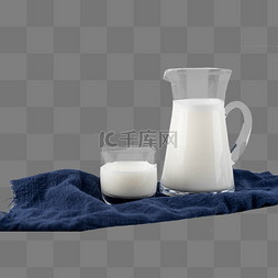白色饮品图片_牛奶饮品