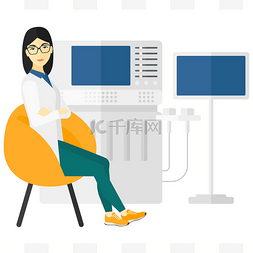 医生图片_Female ultrasound specialist.