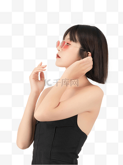 戴太阳镜的时尚美女