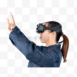 戴VR眼镜的女孩