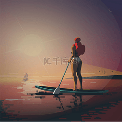 女孩站在桨板上日落