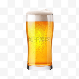 玻璃杯与冰镇啤酒