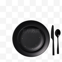 木桌上有圣诞装饰的黑色盘子和餐