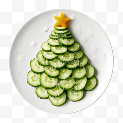 圣诞树是用黄瓜片做成的，放在盘