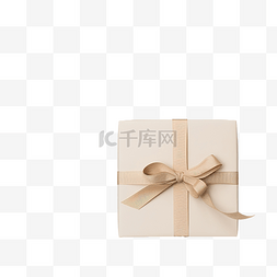 k图片_米色礼盒和带有锥果的圣诞花环