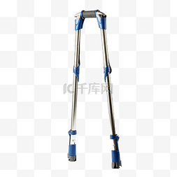 腿部受伤时使用拐杖帮助行走