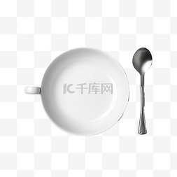 带盘子和勺子的白咖啡杯的顶视图