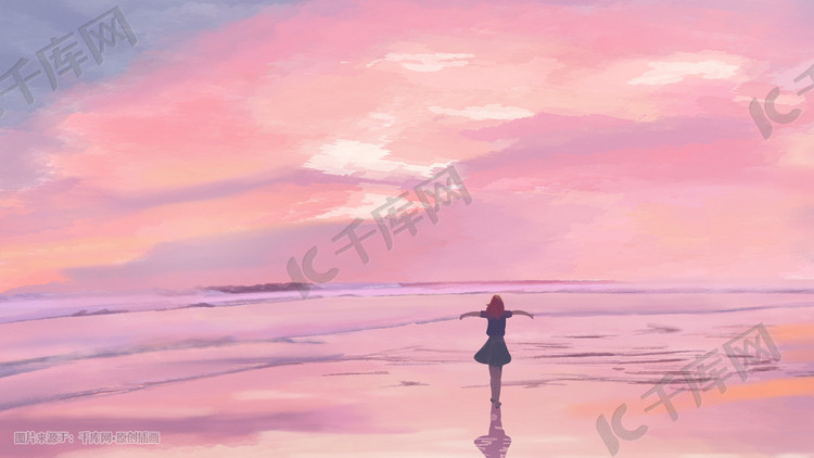 夕阳下女孩漫步在海边
