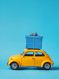 一辆黄色汽车顶部载着一份蓝色礼物作为送货概念
