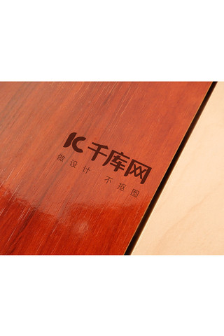 木材粘合海报模板_精美木材logo标志样机模板