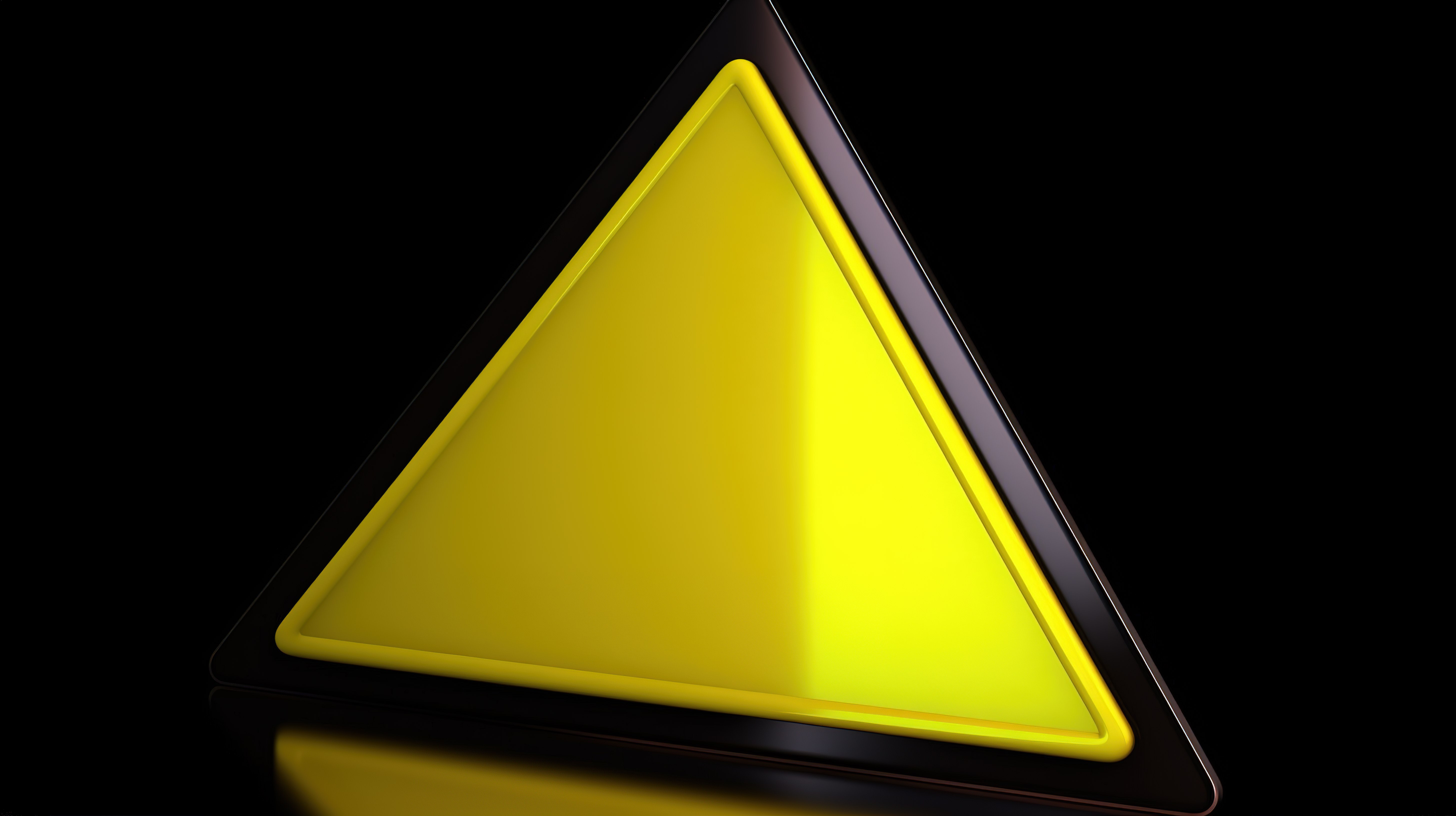 安全和紧迫性的现实黄色三角危险标志警报图片