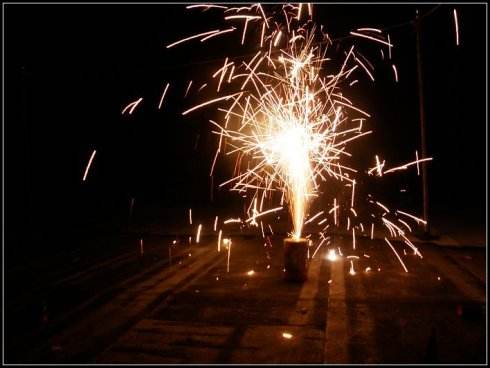 00:0200:00数枚礼炮被点燃声音音效00:0100:00礼炮升天嘶鸣声音效00