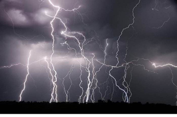 雷电神奇的轰轰声音效