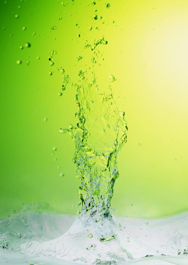 跳进水里溅出水花的动画音效