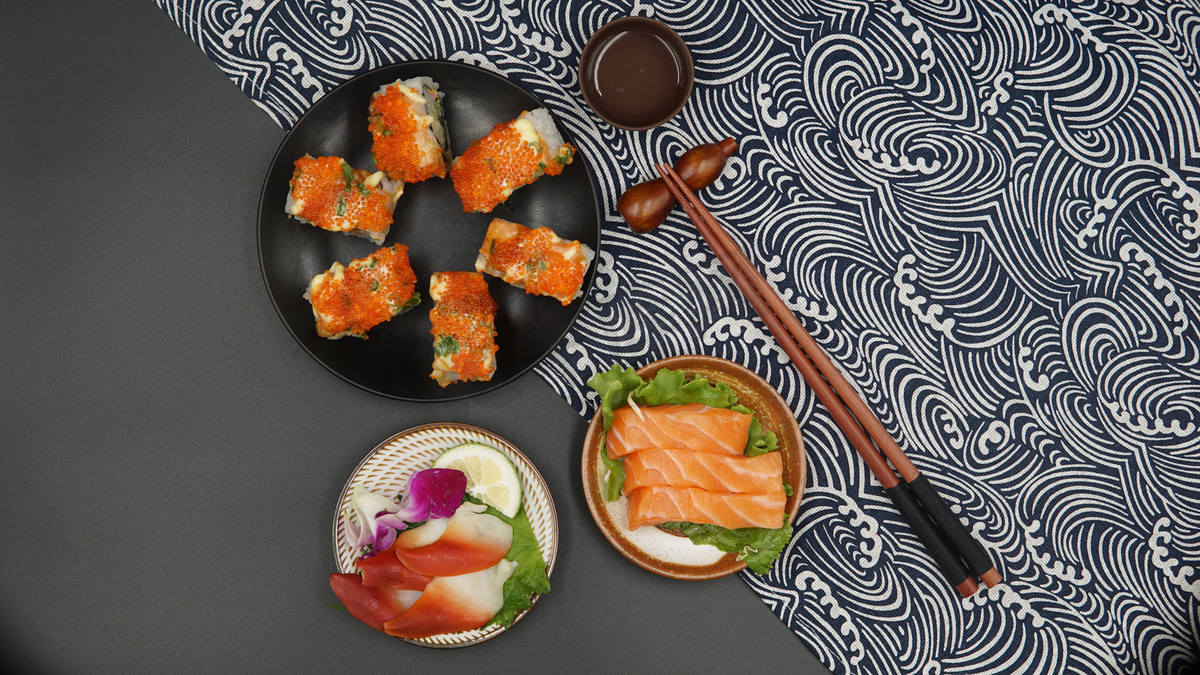 日式料理寿司套餐摄影图图片